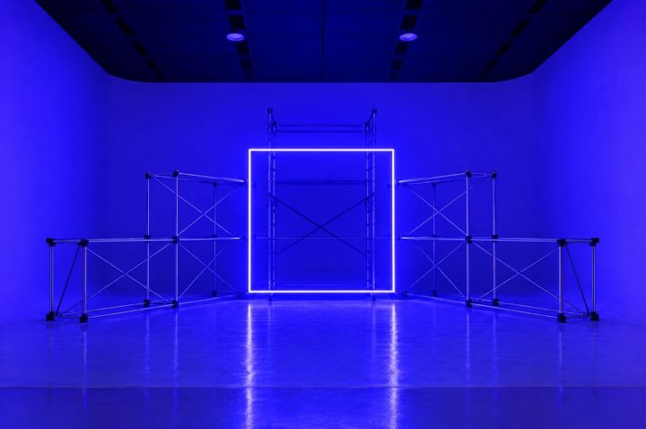 Neon square and truss set